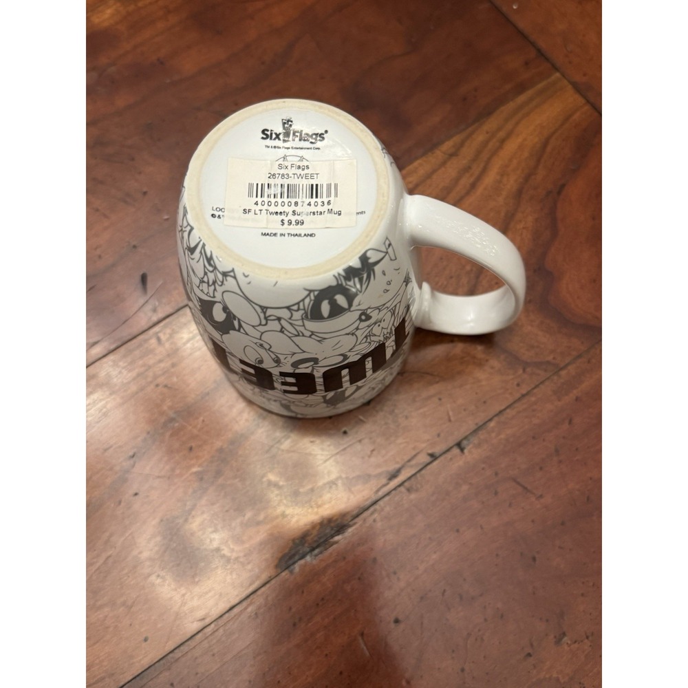 NEW Six Flags Parks Looney Tones‎ Tweety Bird Superstar Mug - Picture 6 of 6